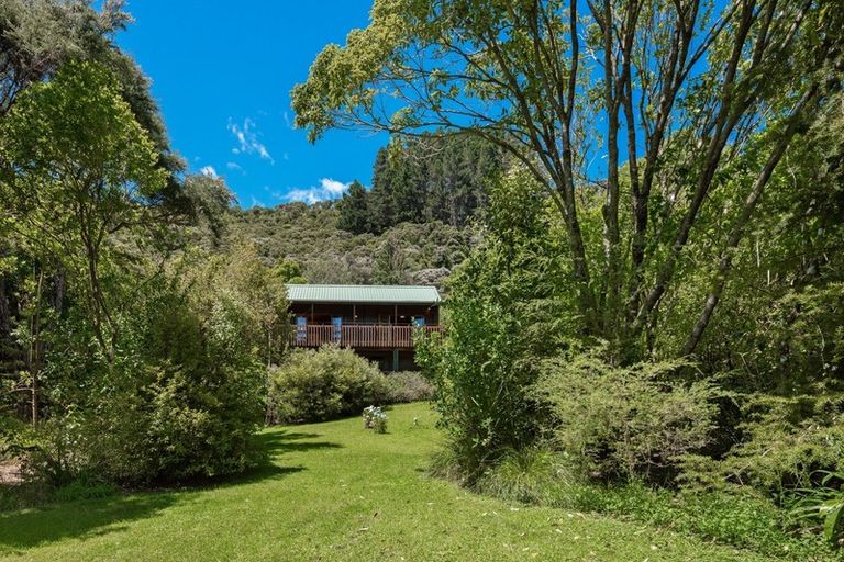 Photo of property in 230 Moetapu Bay Road, Moetapu Bay, Linkwater, 7282