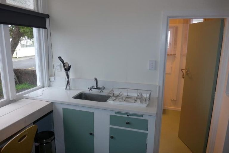 Photo of property in 5 Hyderabad Road, Marewa, Napier, 4110