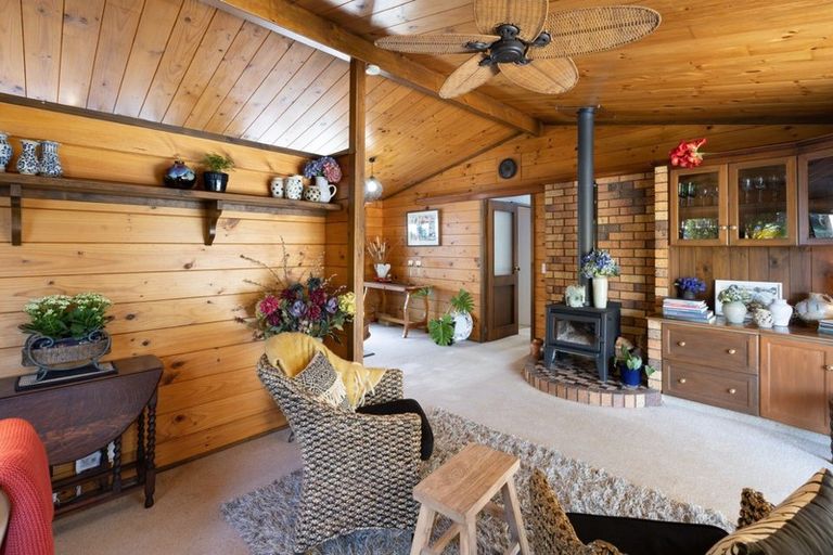 Photo of property in 90 Resolution Road, Welcome Bay, Tauranga, 3112