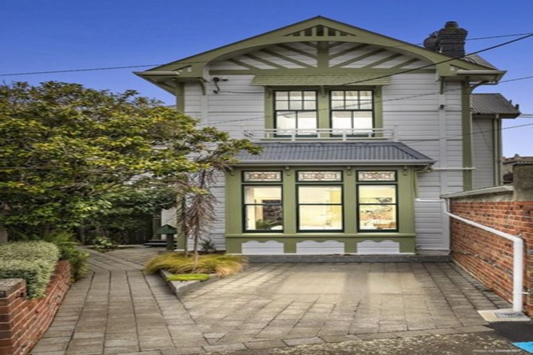 Photo of property in 33a Hobson Crescent, Thorndon, Wellington, 6011