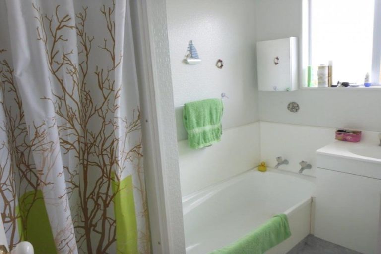 Photo of property in 12 Beach Road, Porangahau, 4293