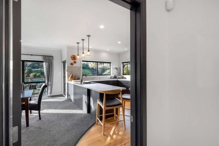 Photo of property in 1 Shakespeare Road, Bastia Hill, Whanganui, 4500