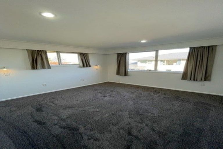Photo of property in 9 Powell Crescent, Ilam, Christchurch, 8041