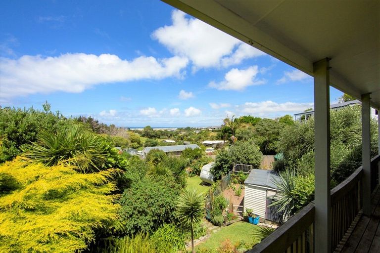 Photo of property in 32 Cullen Street, Mangawhai Heads, Mangawhai, 0505