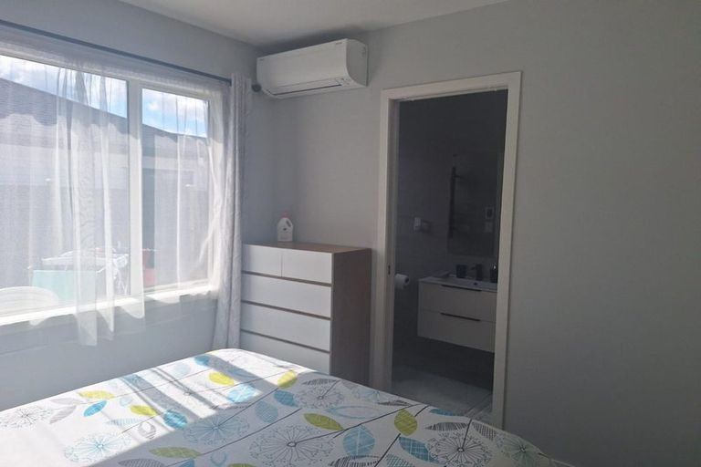 Photo of property in 45 Vinistra Road, Kumeu, 0810