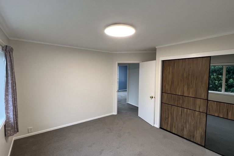 Photo of property in 14 Mcfetridge Place, Hillcrest, Auckland, 0627