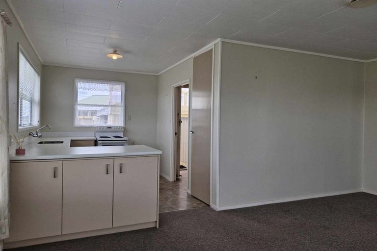 Photo of property in 15 Nelson Street, Waitara, 4320