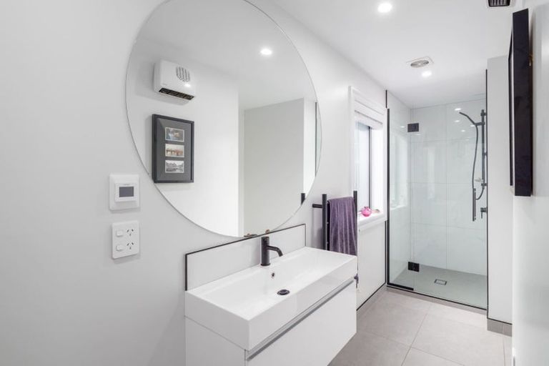 Photo of property in 87 Cashmere Road, Cashmere, Christchurch, 8022