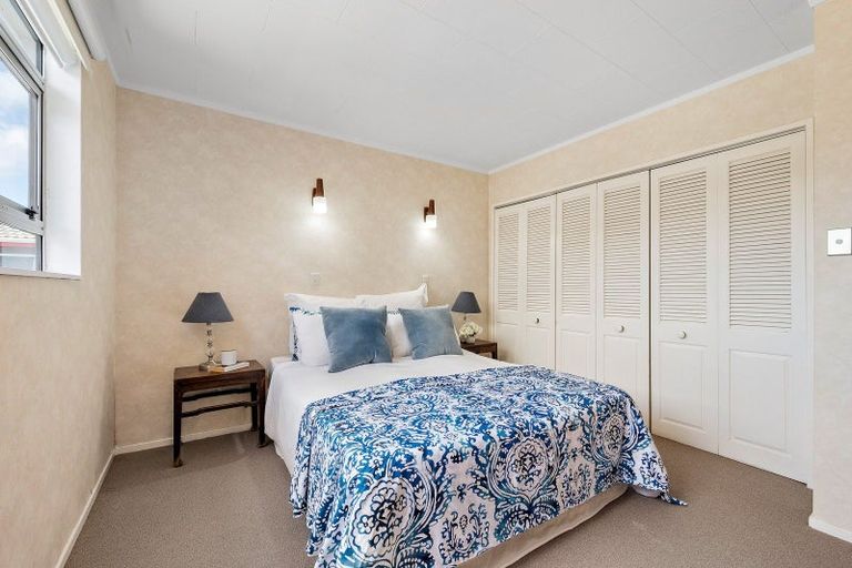 Photo of property in 7 Tree Top Lane, Paparangi, Wellington, 6037