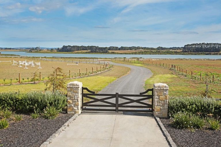 Photo of property in 85 Sanctuary Drive, Glenbrook, 2681