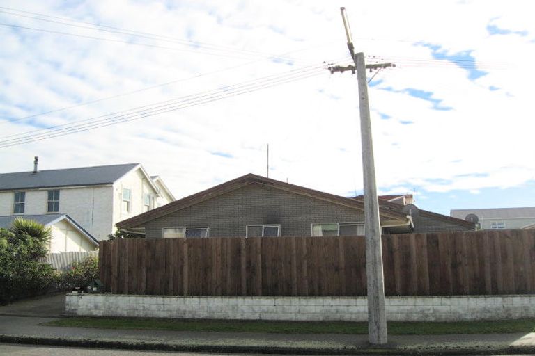 Photo of property in 1/14 Hood Street, New Brighton, Christchurch, 8061