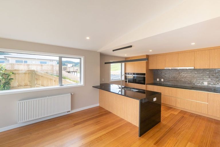 Photo of property in 165 Amesbury Drive, Churton Park, Wellington, 6037