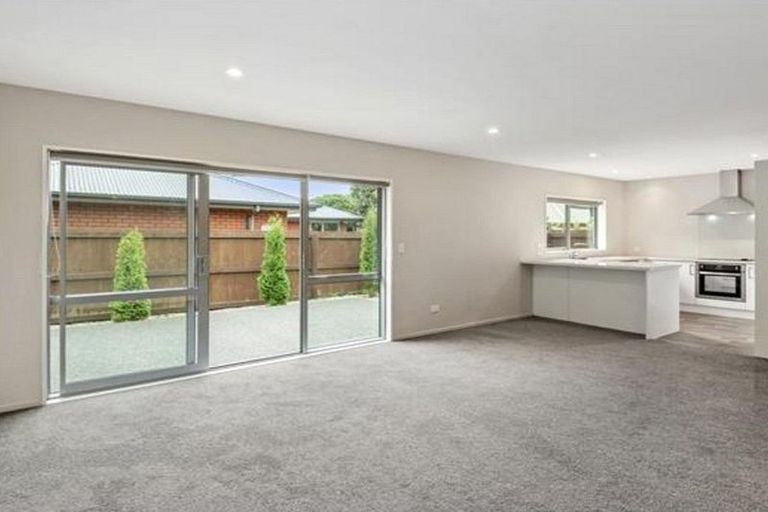 Photo of property in 51 Wyon Street, Linwood, Christchurch, 8062