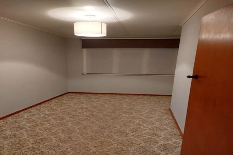 Photo of property in 79 Stoney Creek Road, Kelvin Grove, Palmerston North, 4470