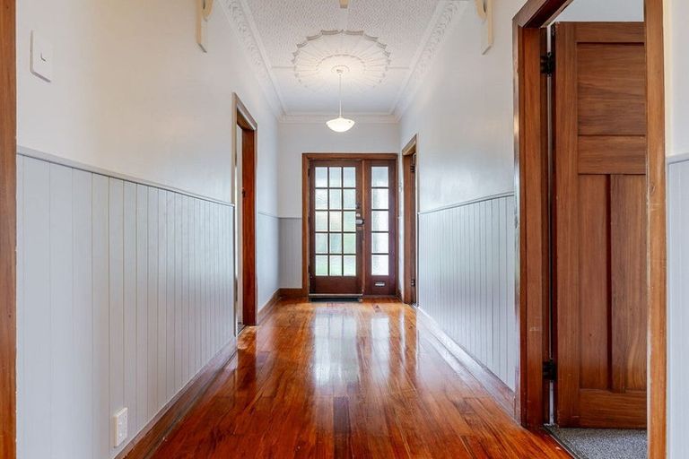 Photo of property in 48 Miro Street, Takaro, Palmerston North, 4410