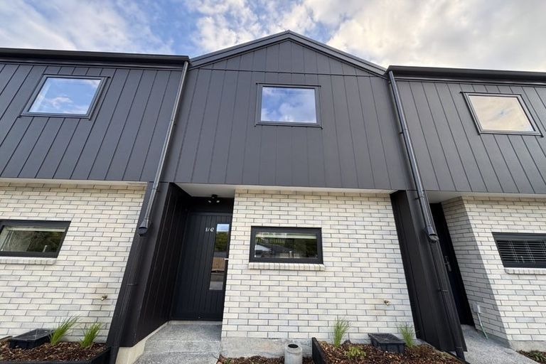 Photo of property in 8/42 Brandon Road, Glen Eden, Auckland, 0602