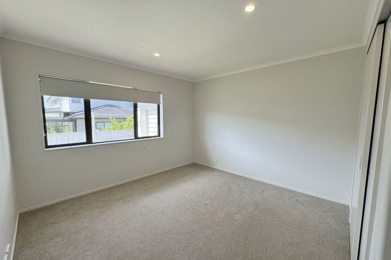 Photo of property in 11 Kaimanawa Road, Karaka, Papakura, 2113