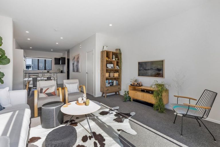 Photo of property in 8 Joshua Carder Drive, Hobsonville, Auckland, 0616