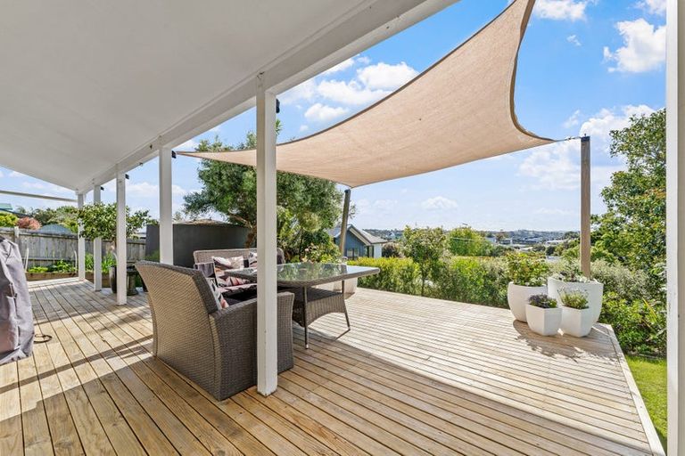 Photo of property in 52b Tiri Road, Manly, Whangaparaoa, 0930