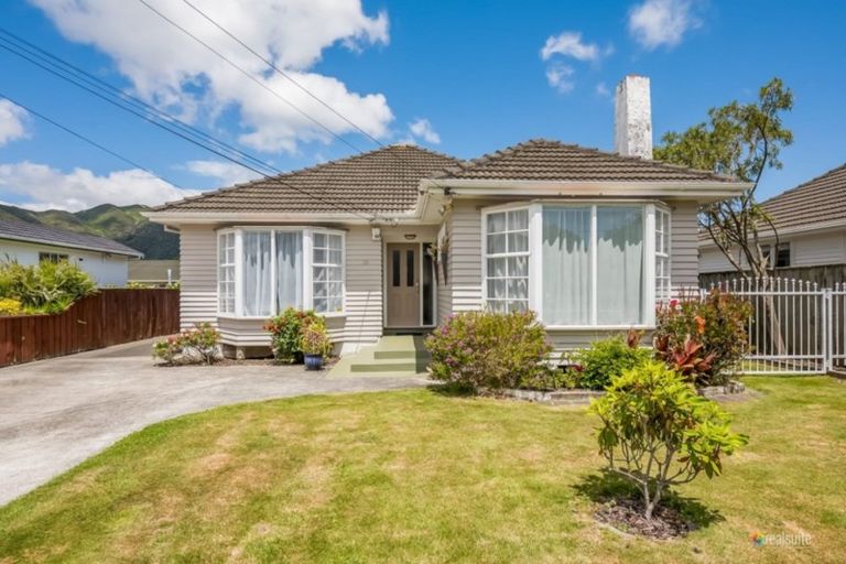 Photo of property in 33 Fairfield Avenue, Fairfield, Lower Hutt, 5011