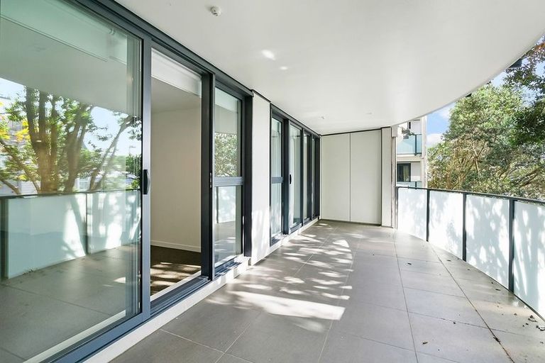 Photo of property in The Mews, 10/8 Basque Road, Eden Terrace, Auckland, 1021