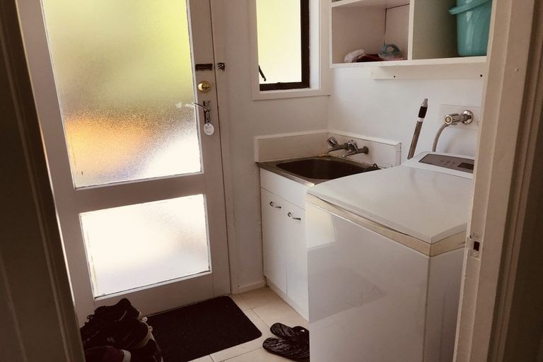 Photo of property in 10 Hamblyn Place, Ranui, Auckland, 0612