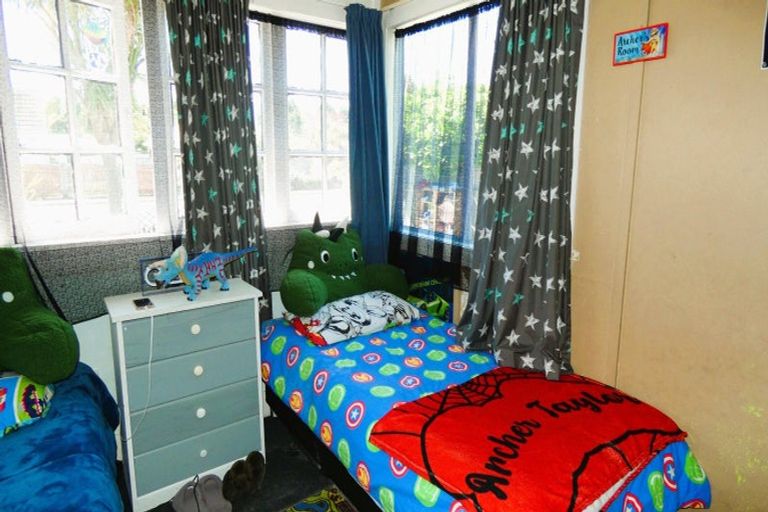 Photo of property in 58 Brougham Street, Westport, 7825