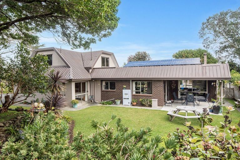 Photo of property in 28 Tawhai Place, Parahaki, Whangarei, 0112