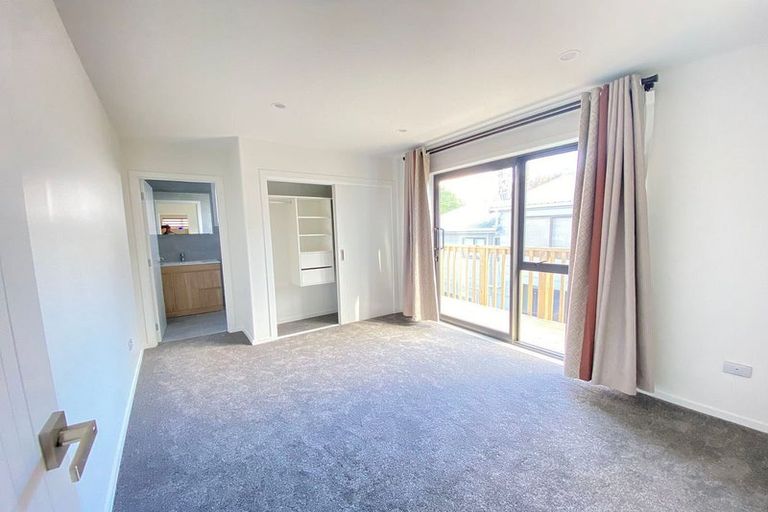 Photo of property in 34a Cassino Street, Bayswater, Auckland, 0622