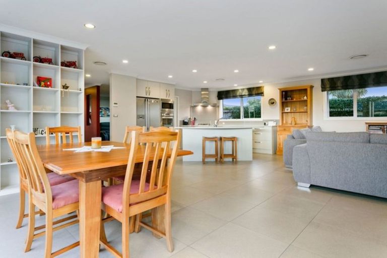 Photo of property in 23 Lilac Close, Cambridge, 3434