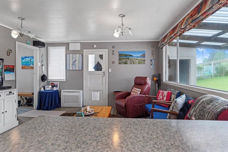 Photo of property in 14 Costello Crescent, Pukehina, Te Puke, 3189