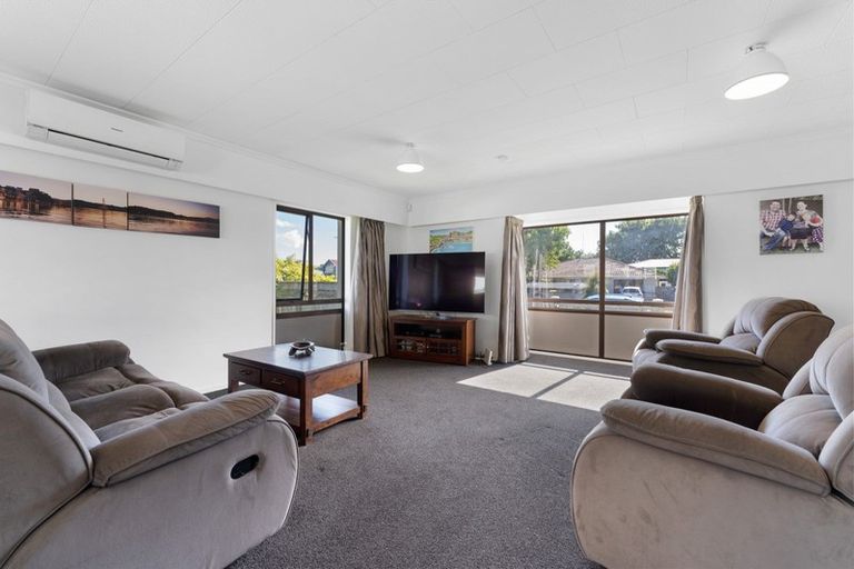 Photo of property in 417 College Street, Hokowhitu, Palmerston North, 4410