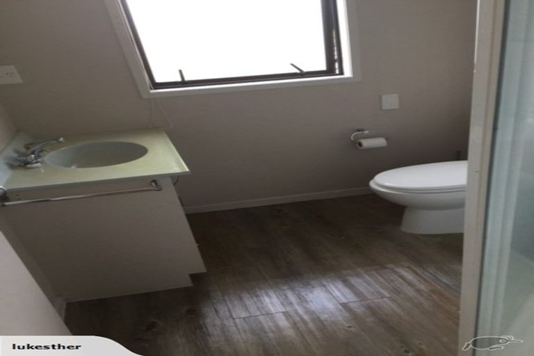 Photo of property in 19 Lastel Place, Shelly Park, Auckland, 2014