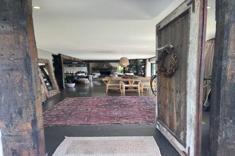 Photo of property in 48 Tawa Road, Kumeu, 0891
