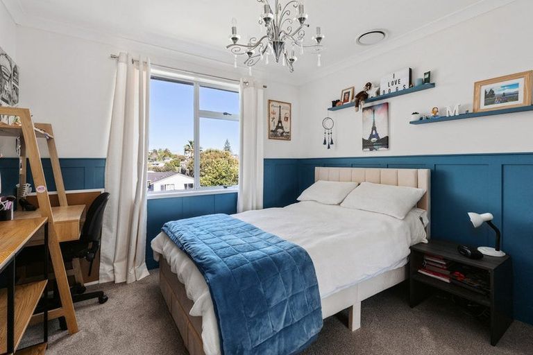Photo of property in 20 Arawata Avenue, Welcome Bay, Tauranga, 3112