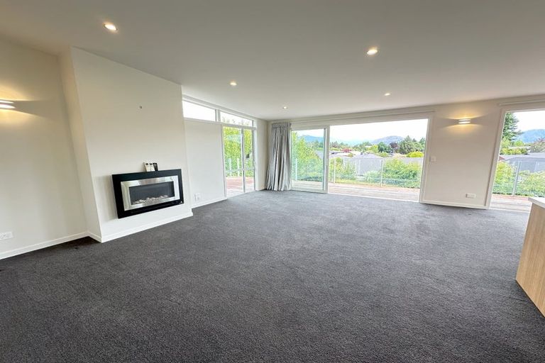 Photo of property in 4 Hollywood Rise, Wanaka, 9305