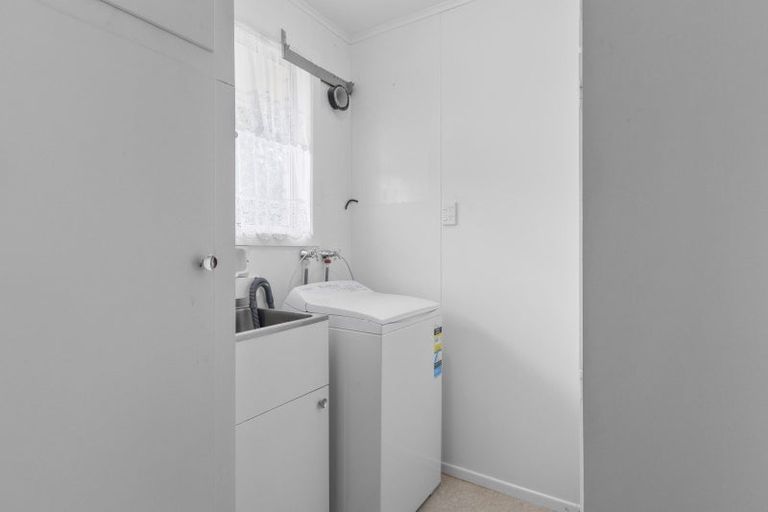 Photo of property in 2/4 Severn Place, Spotswood, New Plymouth, 4310