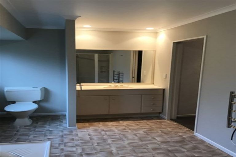 Photo of property in 40 Tralee Terrace, Dannemora, Auckland, 2016