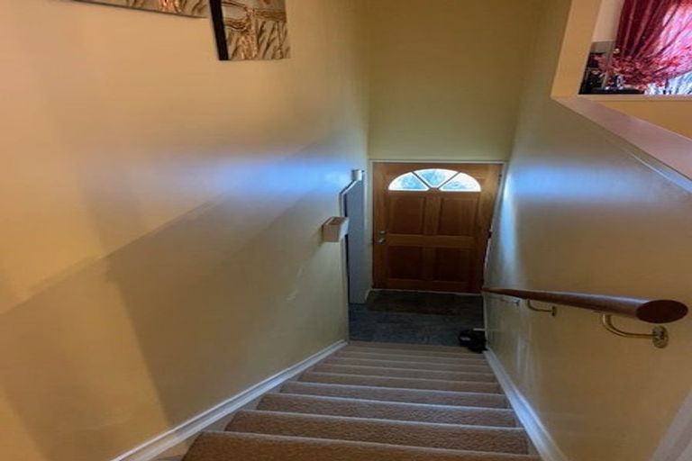 Photo of property in 25 Mallard Place, Unsworth Heights, Auckland, 0632