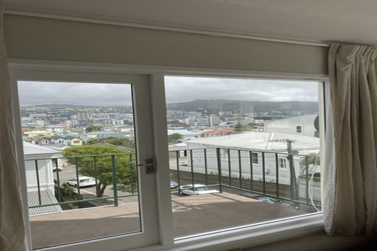 Photo of property in 6/4 Scarborough Terrace, Mount Victoria, Wellington, 6011