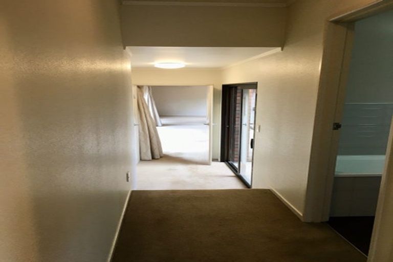 Photo of property in 2b Braemar Road, Castor Bay, Auckland, 0620