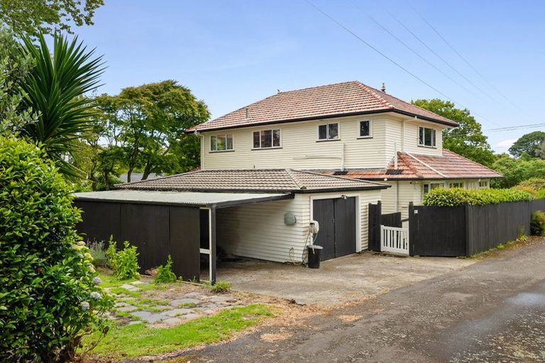 Photo of property in 14 Woodleigh Street, Frankleigh Park, New Plymouth, 4310
