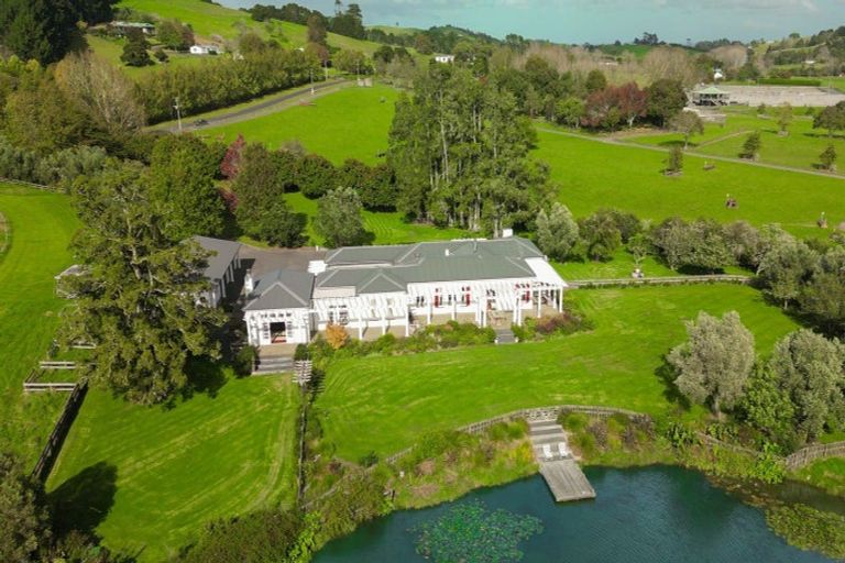 Photo of property in 75 Sutton Road, Brookby, Manurewa, 2576