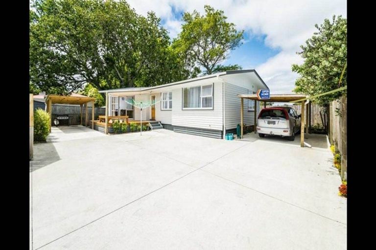 Photo of property in 30c Pinedale Place, Henderson, Auckland, 0610