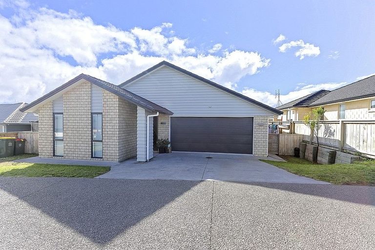 Photo of property in 15 Richardson Road, Omokoroa, 3114