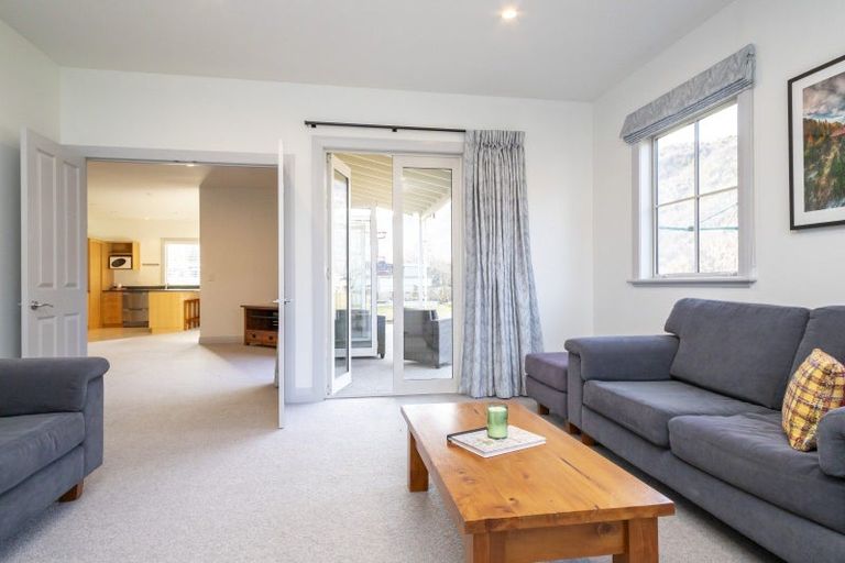 Photo of property in 107 Devon Street, Arrowtown, 9302