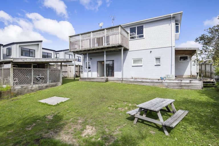 Photo of property in 45 Bodi Place, Te Atatu South, Auckland, 0610