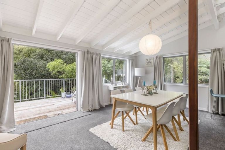 Photo of property in 77 Park Hill Road, Birkenhead, Auckland, 0626