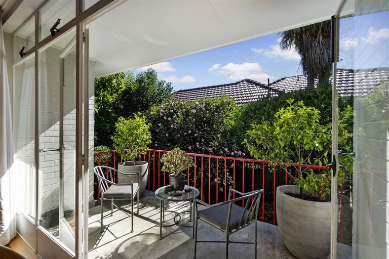 Photo of property in 6 Woodstock Road, Fairfield, Hamilton, 3214