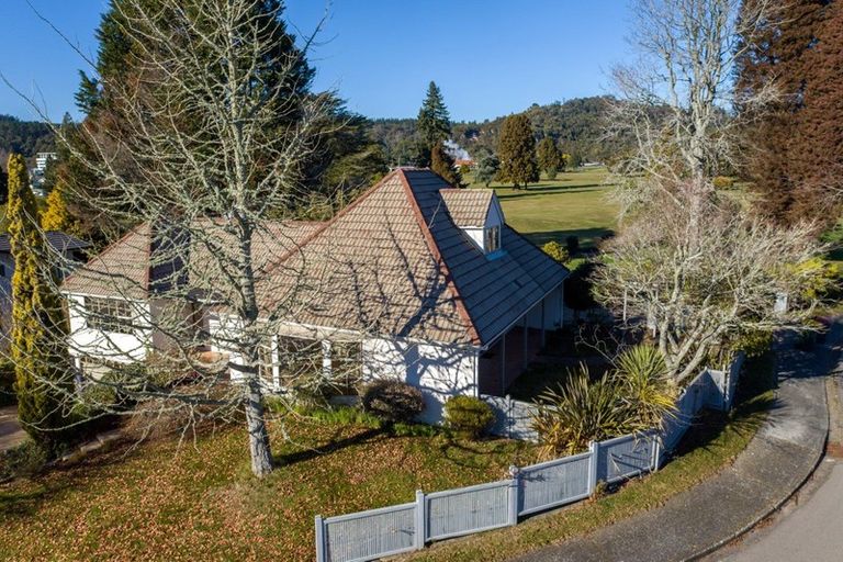 Photo of property in 16 Gwendoline Street, Glenholme, Rotorua, 3010